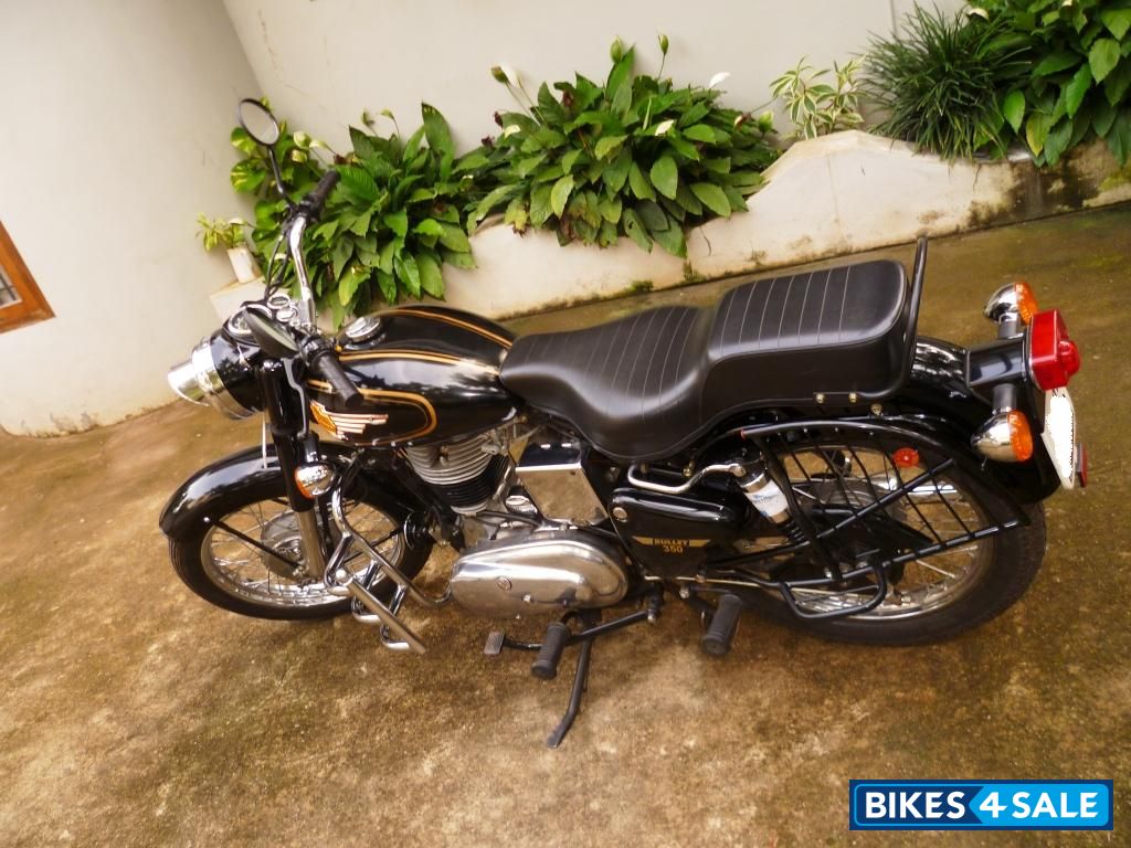 Black Royal Enfield Bullet Standard 350 Black Royal Enfield Bullet Standard 350