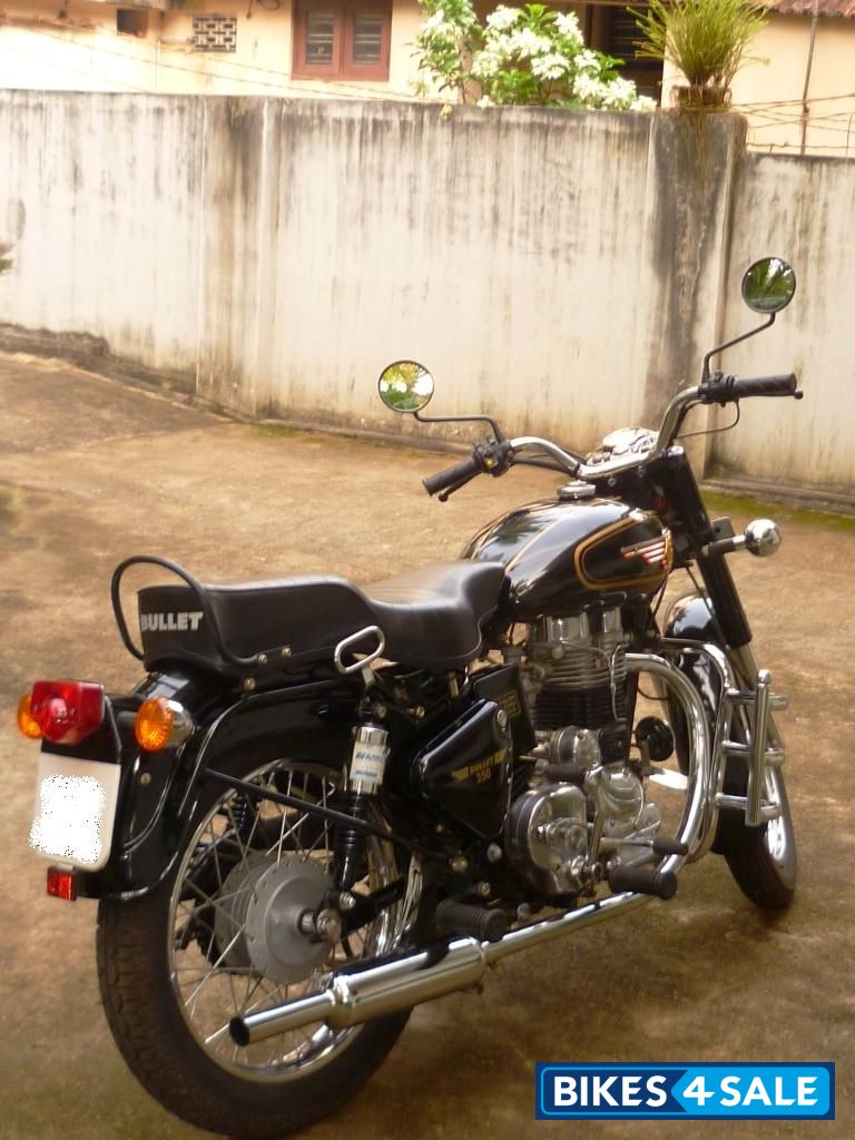 Black Royal Enfield Bullet Standard 350 Black Royal Enfield Bullet Standard 350