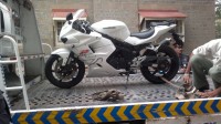 White Hyosung GT650R