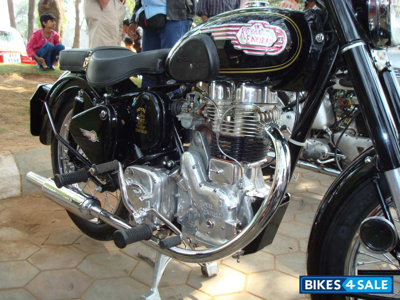 Black Royal Enfield Bullet Standard 350 Black Royal Enfield Bullet Standard 350