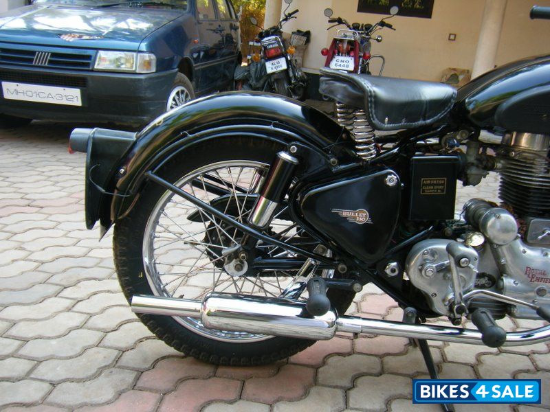 Black Royal Enfield Bullet Standard 350 Black Royal Enfield Bullet Standard 350