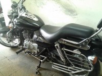 Black Bajaj Avenger 200 DTS-i