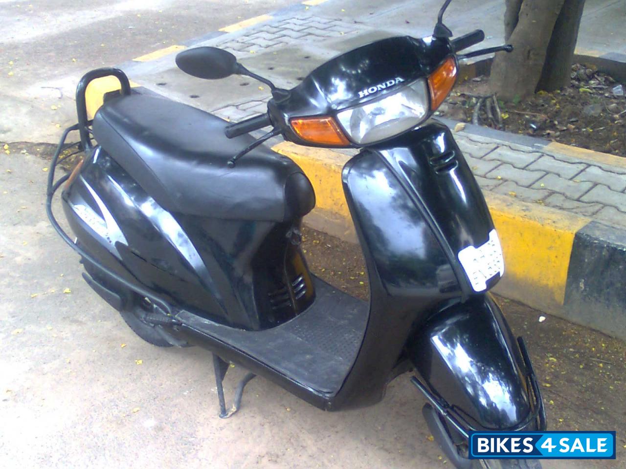 Black Honda Activa