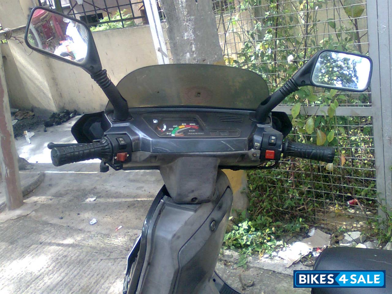 Grey Kinetic Zoom ZX