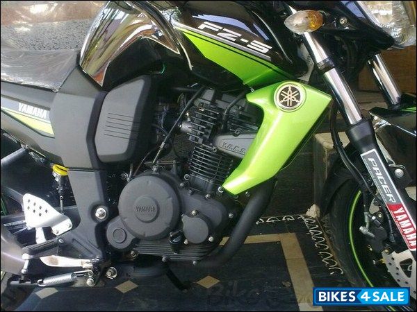 Black&green Yamaha FZ-S Black&green Yamaha FZ-S