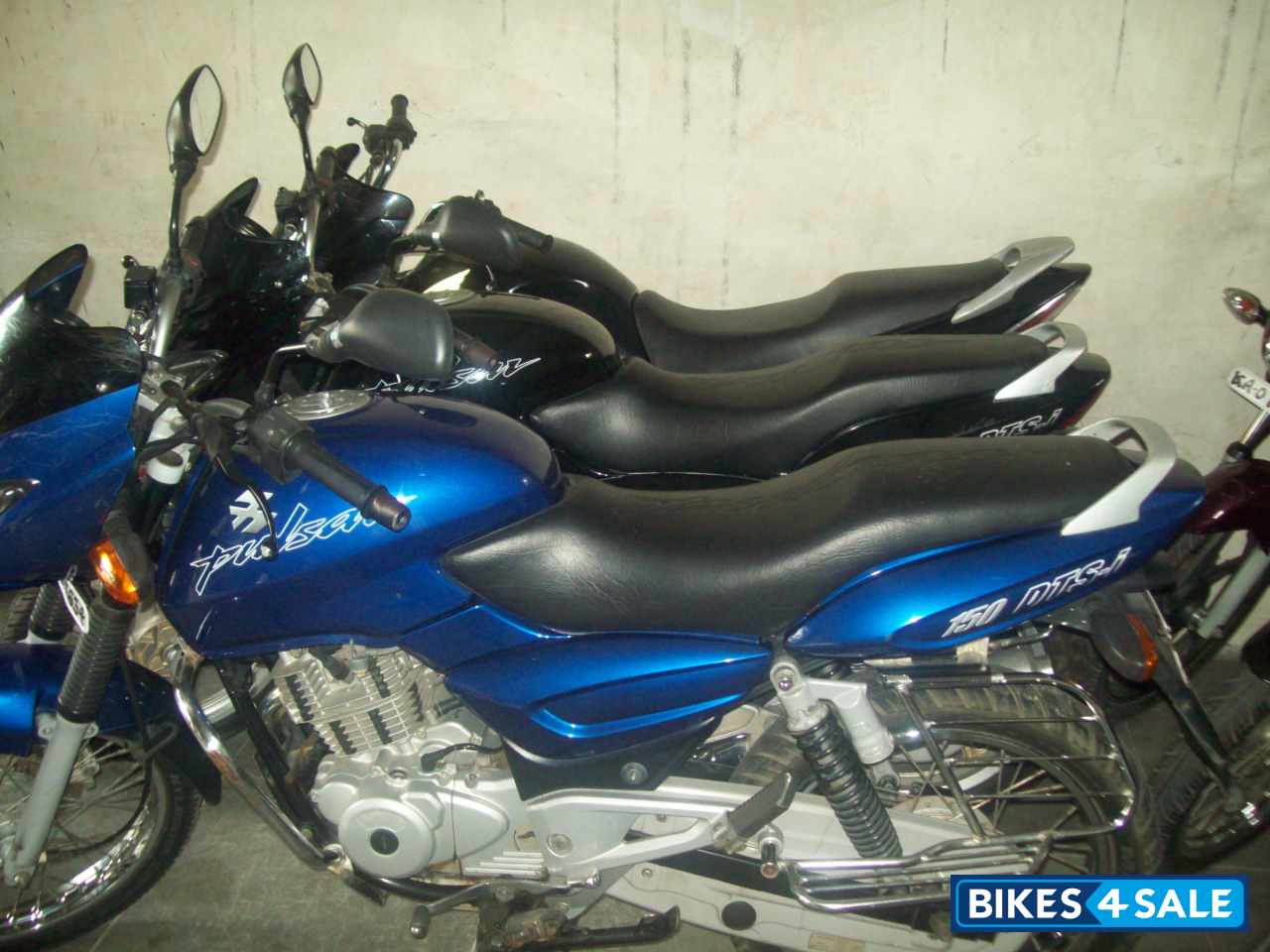 Red Bajaj Pulsar 150 DTSi