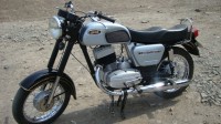 Silver-black Ideal Jawa Yezdi Classic