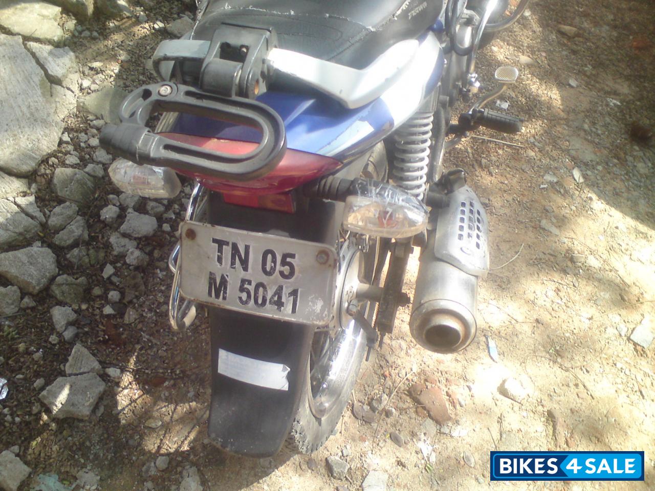 Blue Bajaj Discover DTSi 125 Blue Bajaj Discover DTSi 125