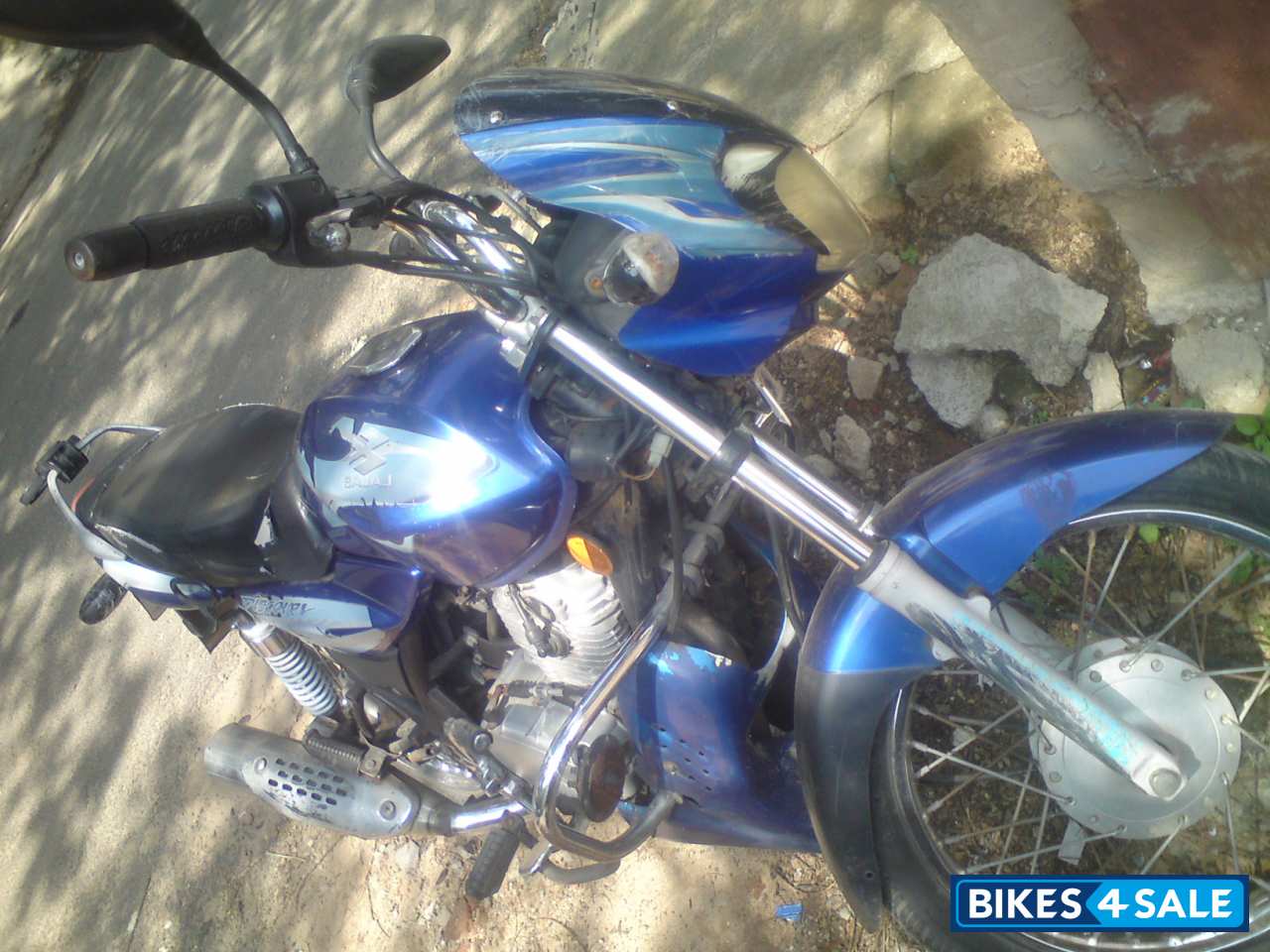 Blue Bajaj Discover DTSi 125 Blue Bajaj Discover DTSi 125
