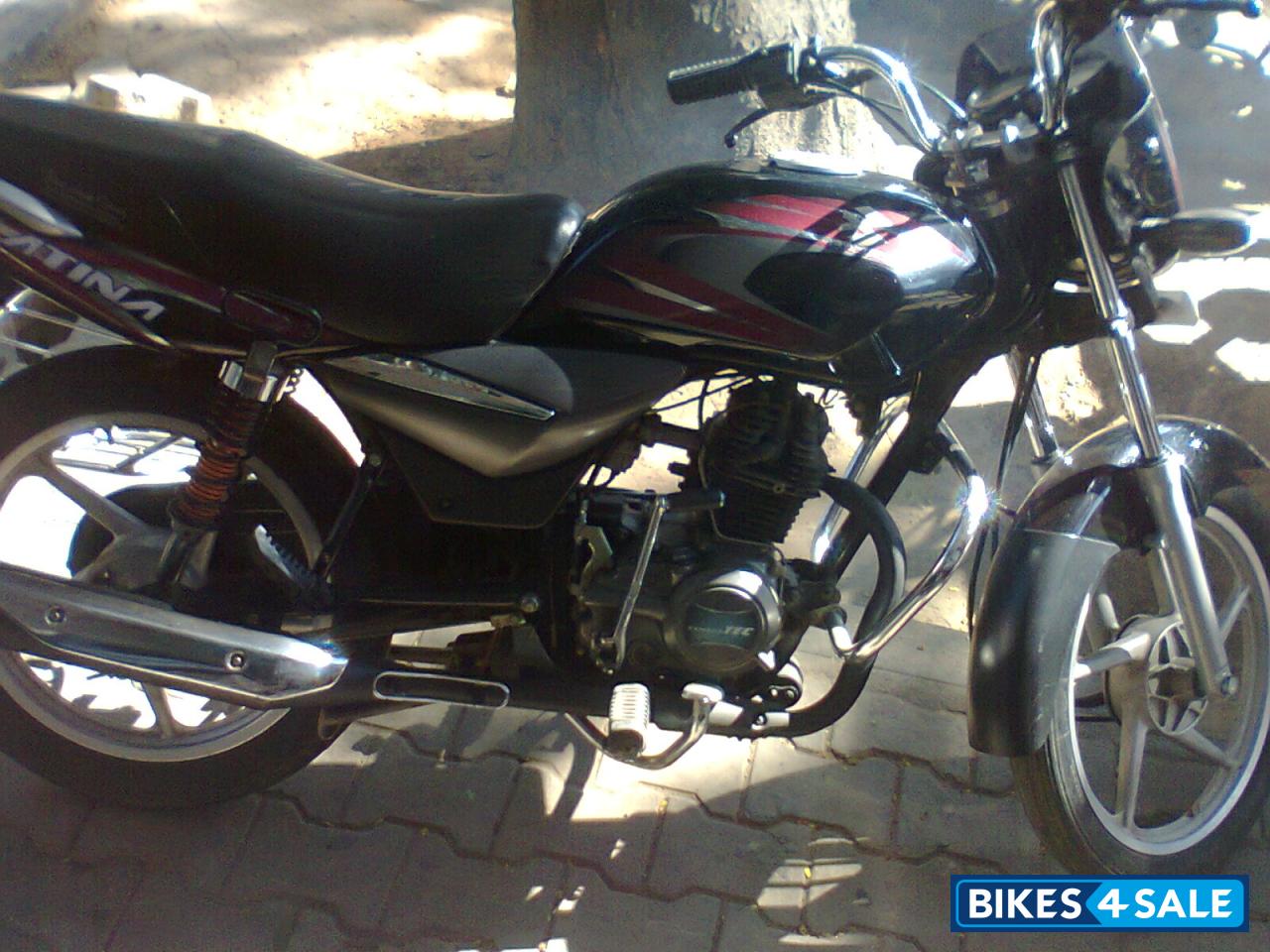 Black Bajaj Platina 100