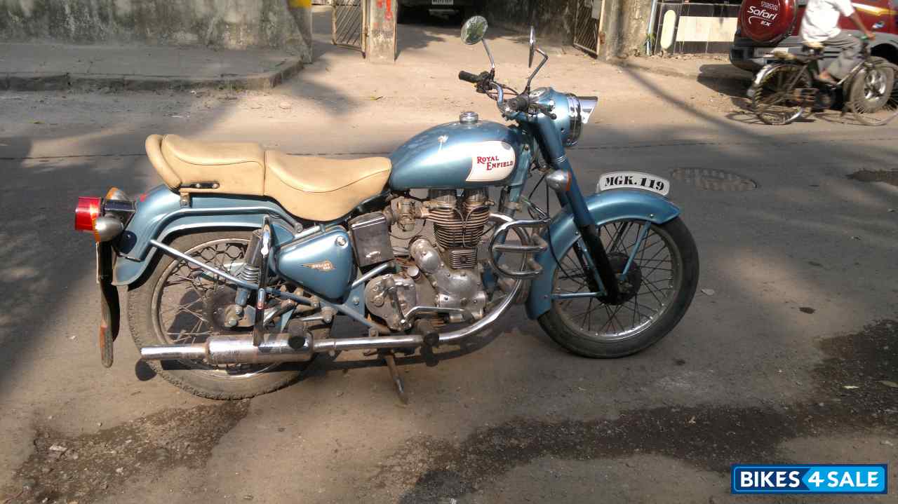 Blue Royal Enfield Classic 350