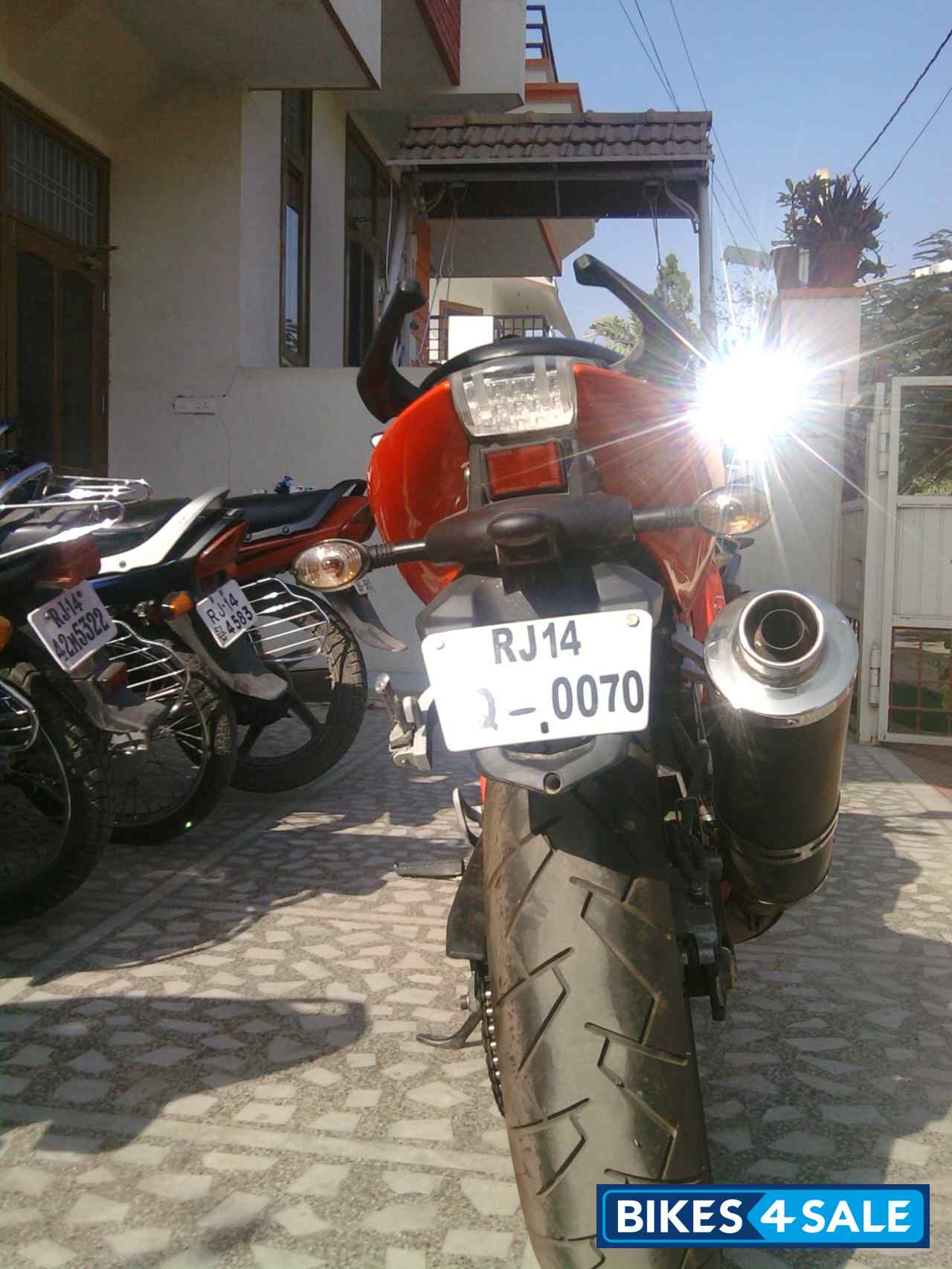 Red Hyosung GT650R Red Hyosung GT650R