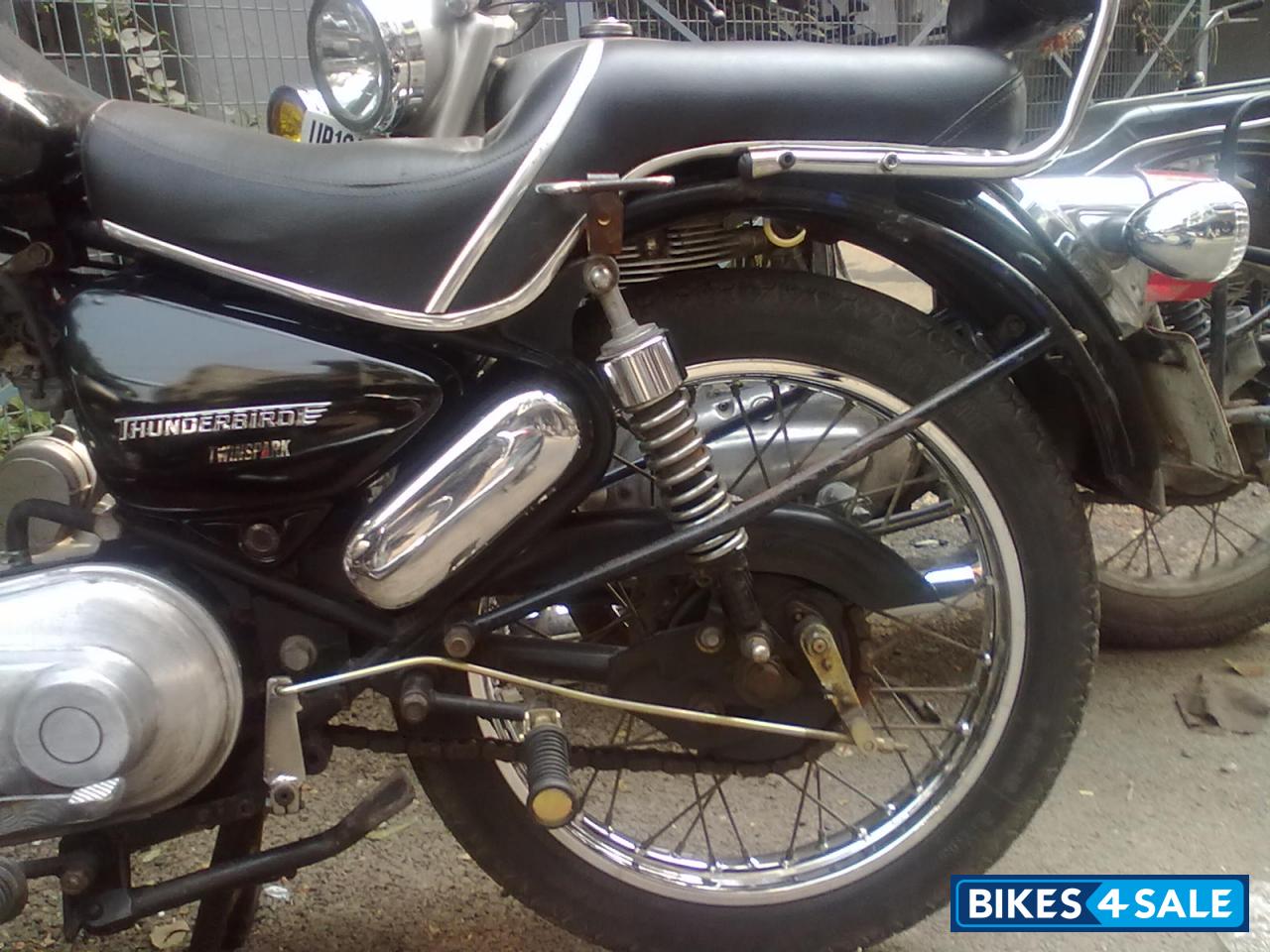 Magic Black Royal Enfield Thunderbird Magic Black Royal Enfield Thunderbird