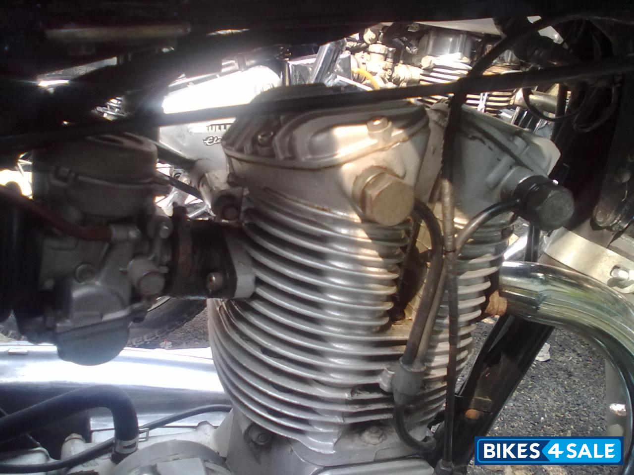 Magic Black Royal Enfield Thunderbird Magic Black Royal Enfield Thunderbird