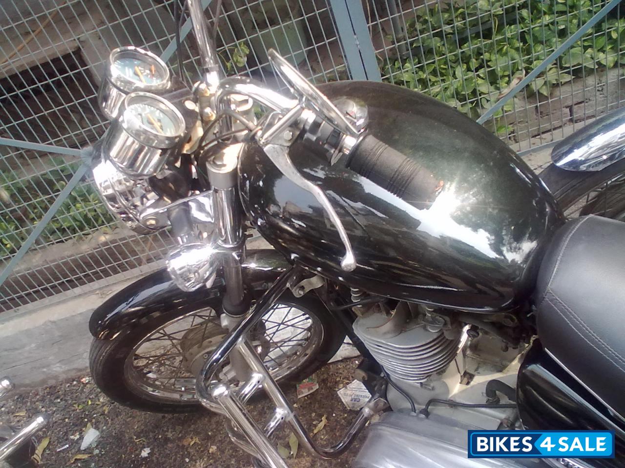 Magic Black Royal Enfield Thunderbird Magic Black Royal Enfield Thunderbird