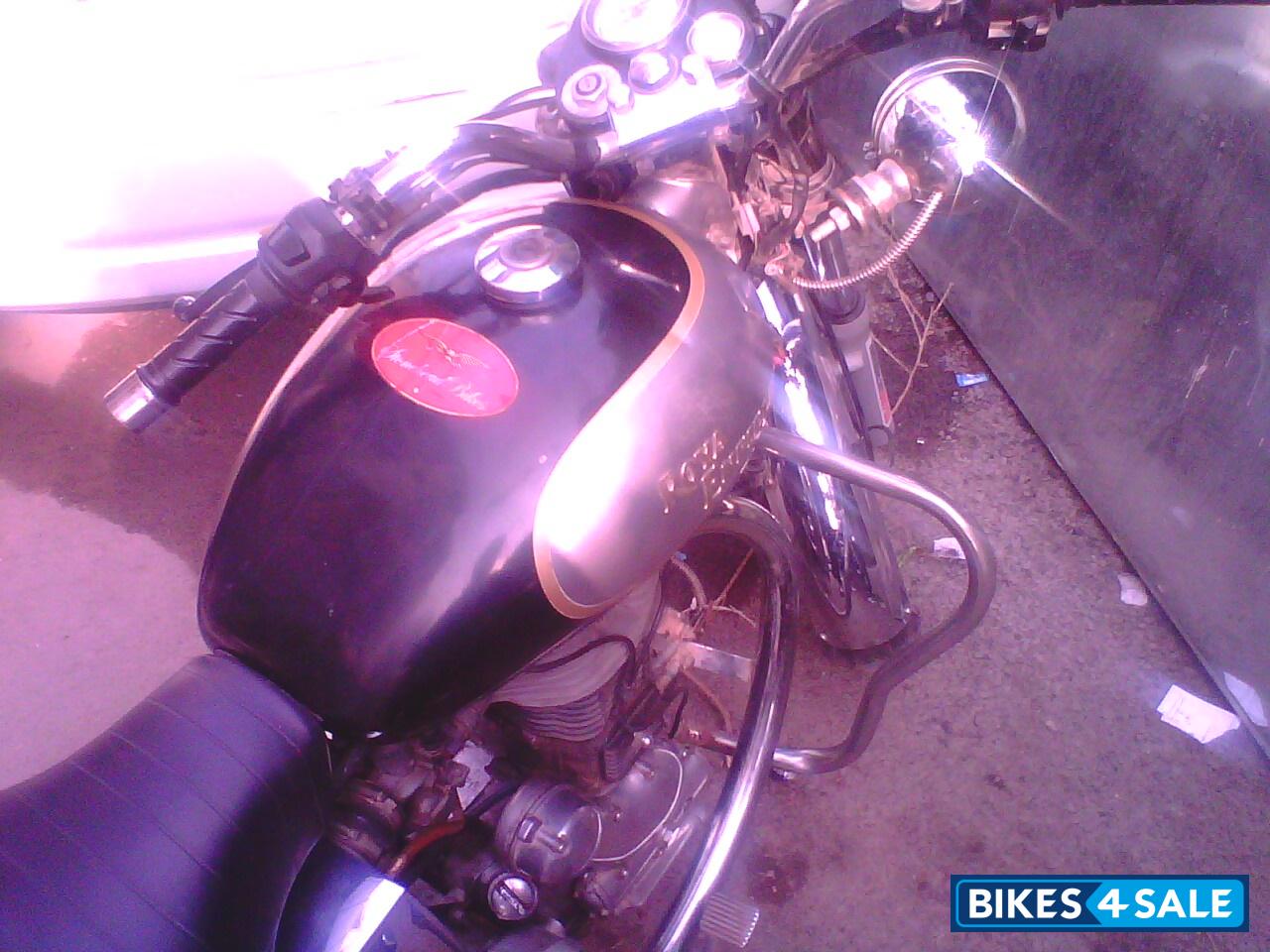 Black Royal Enfield Bullet Electra 5S Black Royal Enfield Bullet Electra 5S