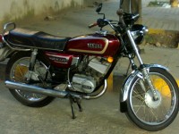 Red Yamaha RX 135