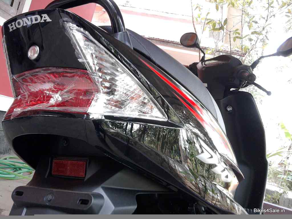 Black Honda Dio