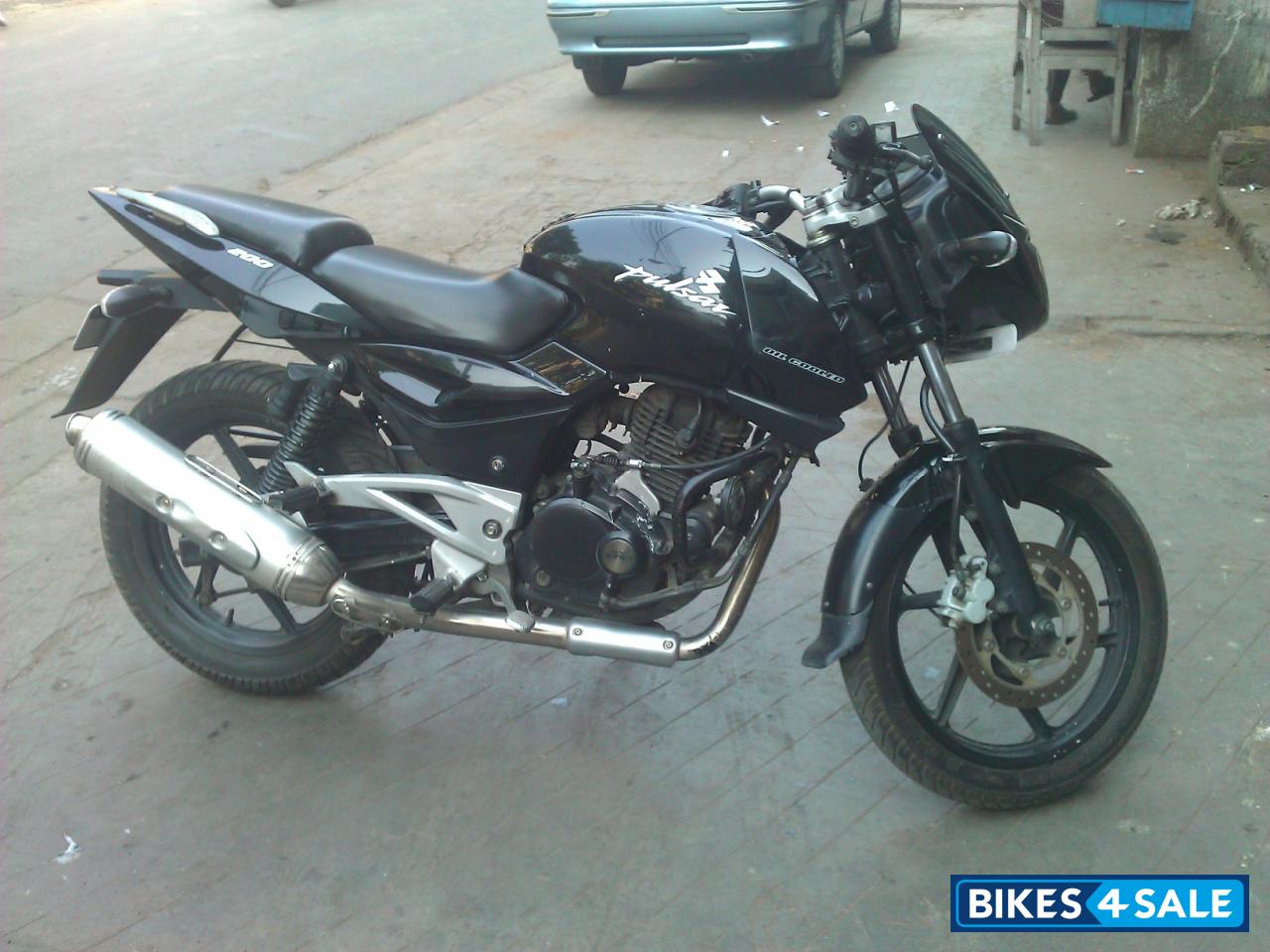 Black Bajaj Pulsar 200 DTSi Black Bajaj Pulsar 200 DTSi