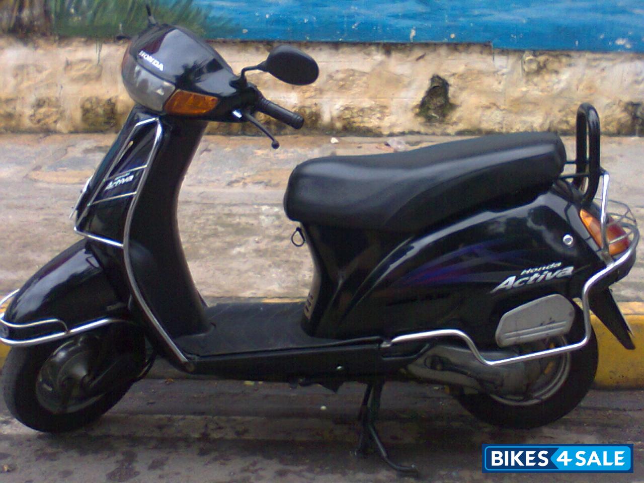Black Honda Activa