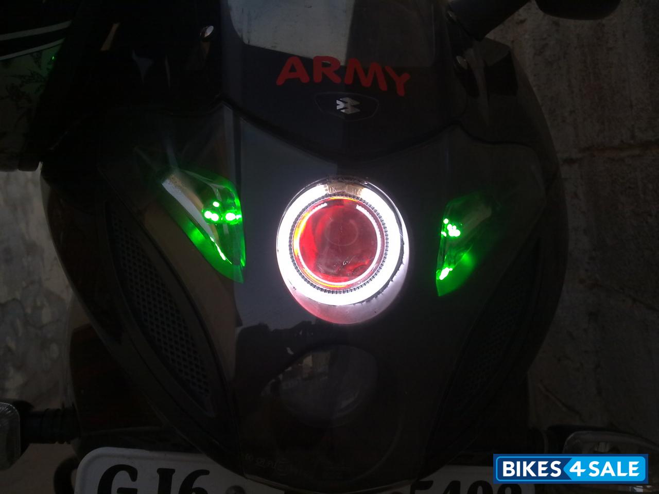 Black Bajaj Pulsar 220 DTSi