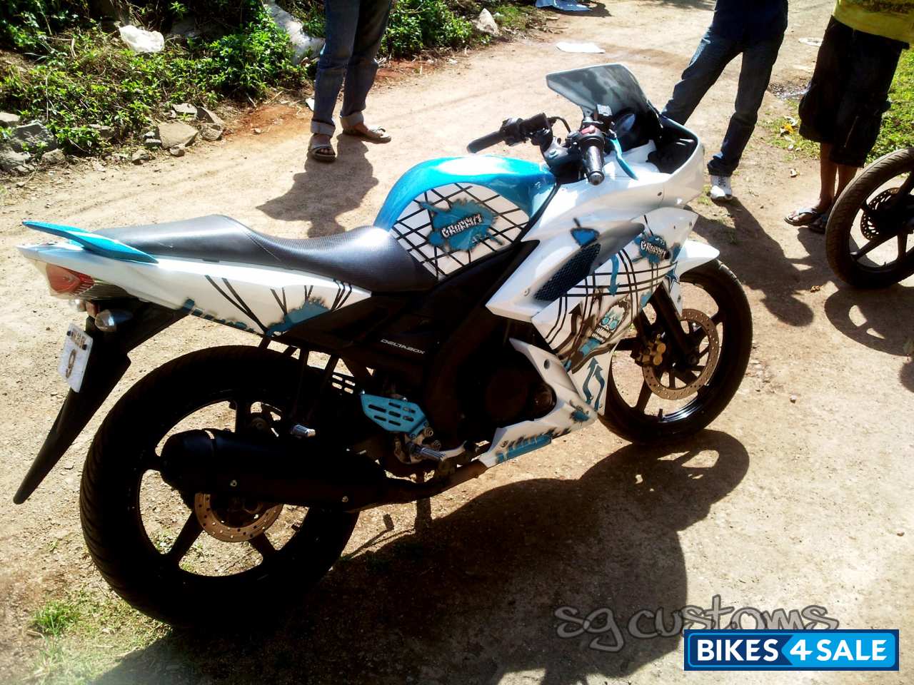 Custom Paint Yamaha YZF R15