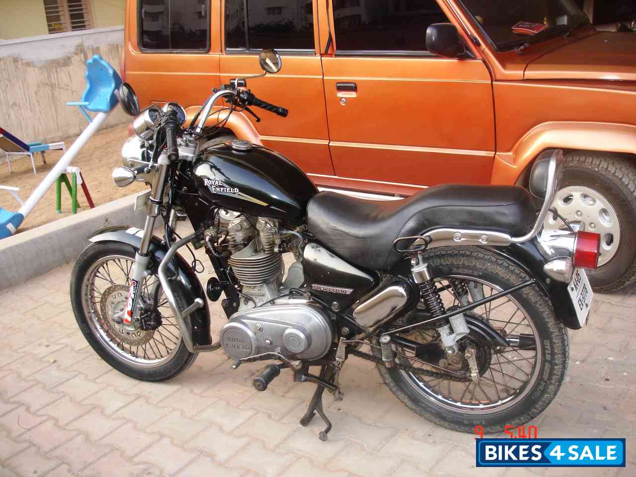 Black Royal Enfield Thunderbird Black Royal Enfield Thunderbird