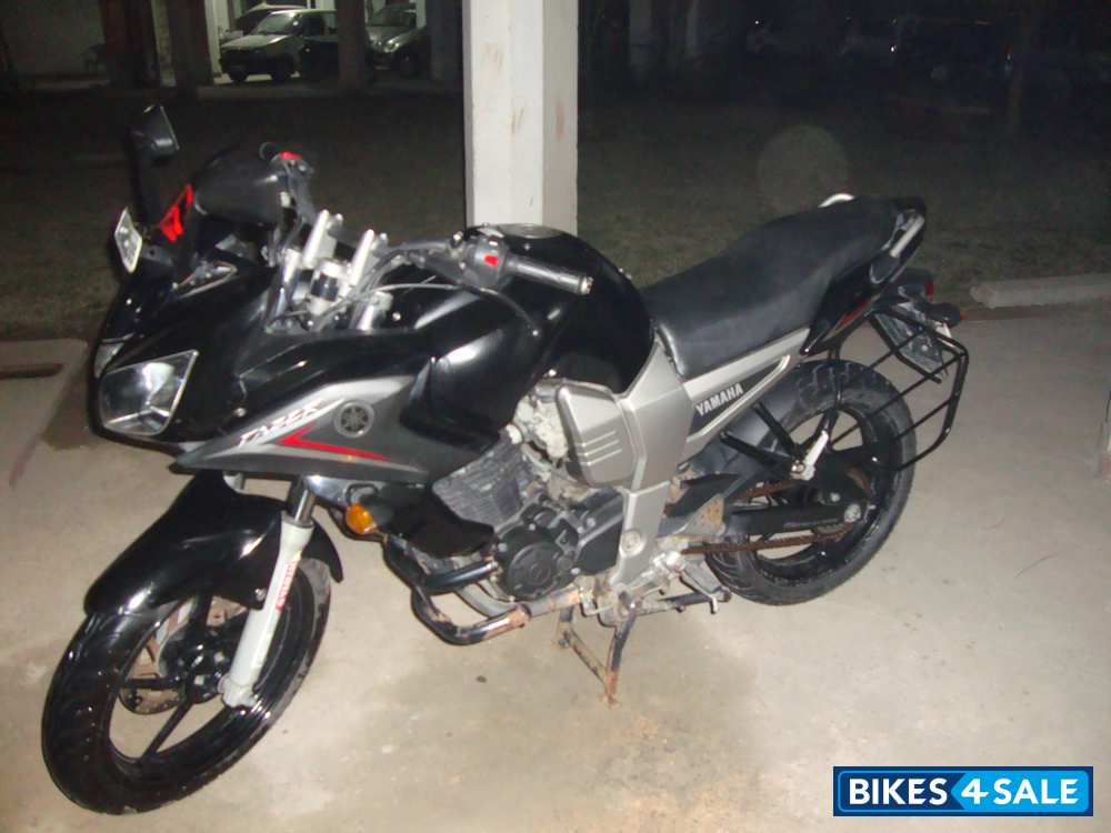 Midnight Black Yamaha Fazer Midnight Black Yamaha Fazer