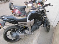 Black Yamaha FZ