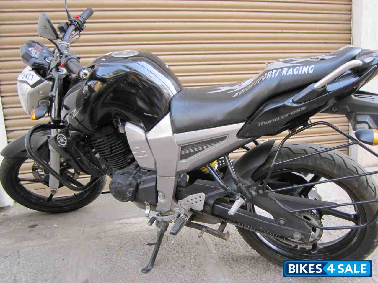 Black Yamaha FZ