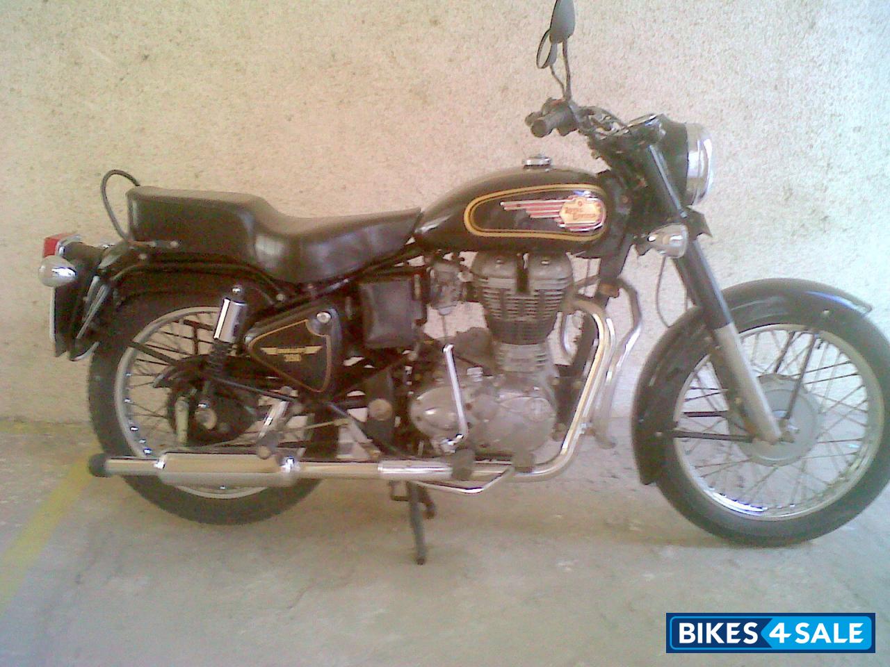 Black Royal Enfield Bullet 350 Twinspark