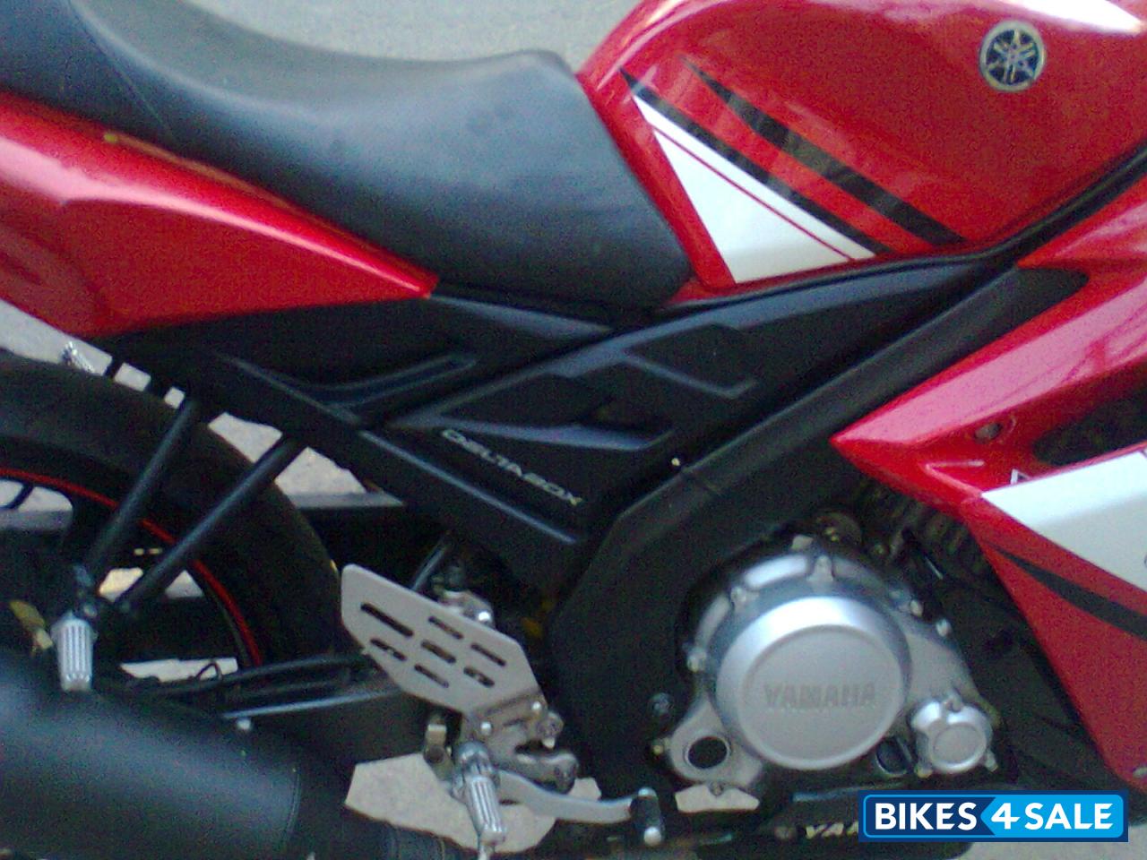 Red Yamaha YZF R15