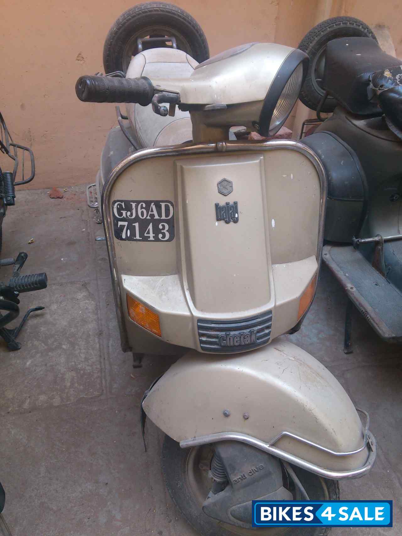 Used 2001 model Bajaj Chetak for sale in Vadodara. ID 71479 - Bikes4Sale