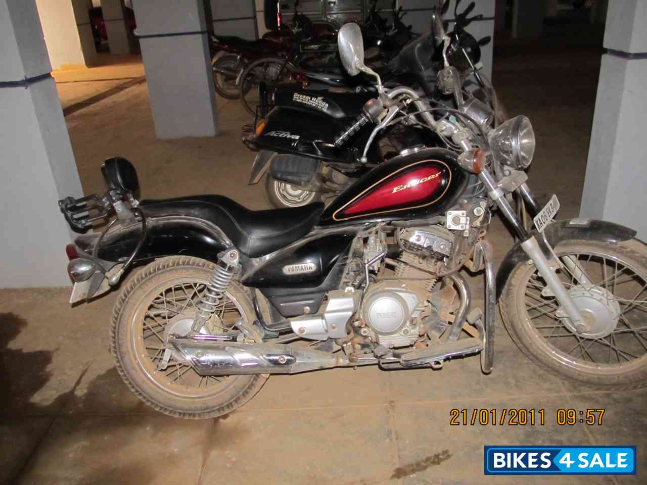 Used 2002 model Yamaha Enticer for sale in Bangalore. ID 71738. Black