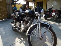 Black Royal Enfield Bullet Standard 350