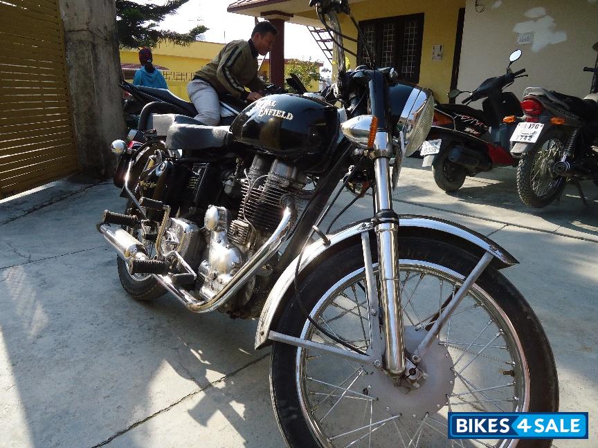 Black Royal Enfield Bullet Standard 350 Black Royal Enfield Bullet Standard 350
