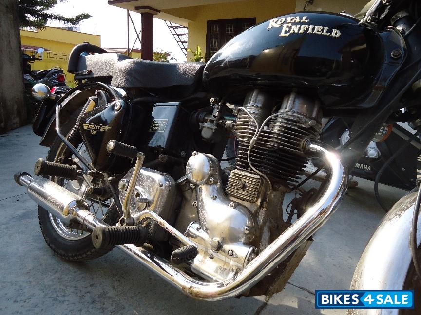 Black Royal Enfield Bullet Standard 350 Black Royal Enfield Bullet Standard 350