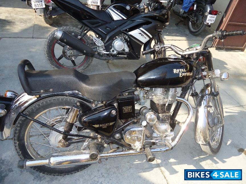 Black Royal Enfield Bullet Standard 350 Black Royal Enfield Bullet Standard 350