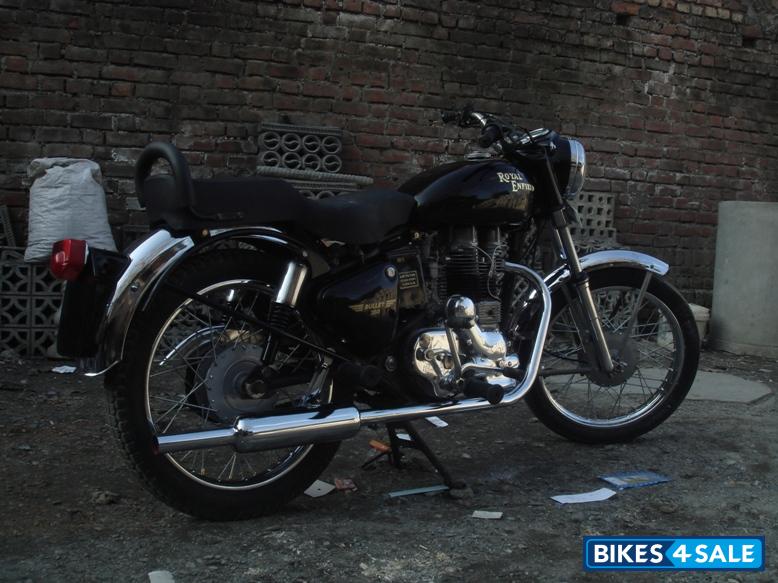 Black Royal Enfield Bullet Standard 350 Black Royal Enfield Bullet Standard 350