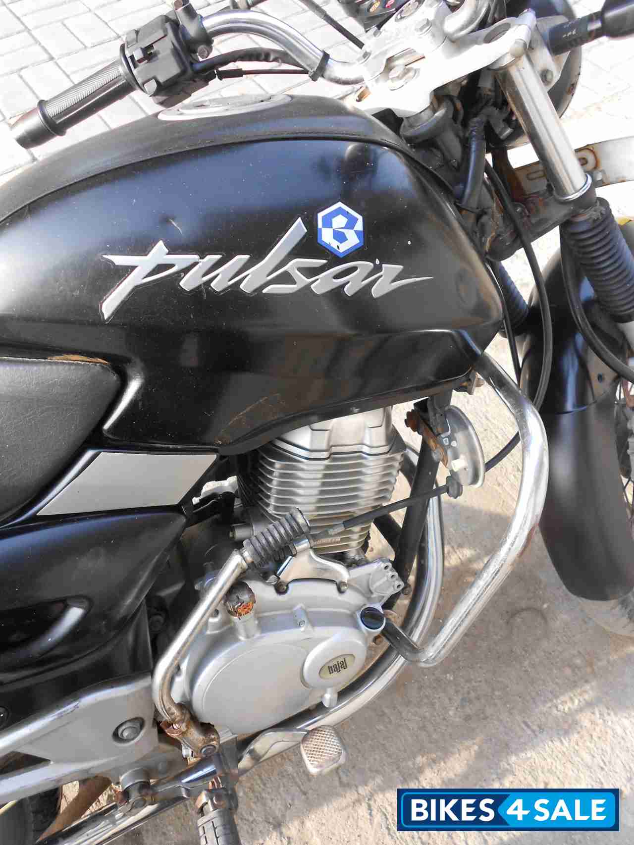 Black Bajaj Pulsar 150 Round Headlight Picture 3. Bike ID 73047. Bike