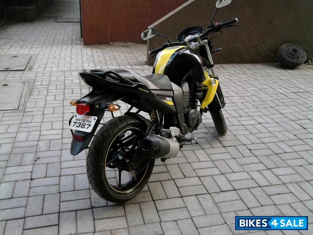 Black And Yellow Yamaha FZ-S Black And Yellow Yamaha FZ-S