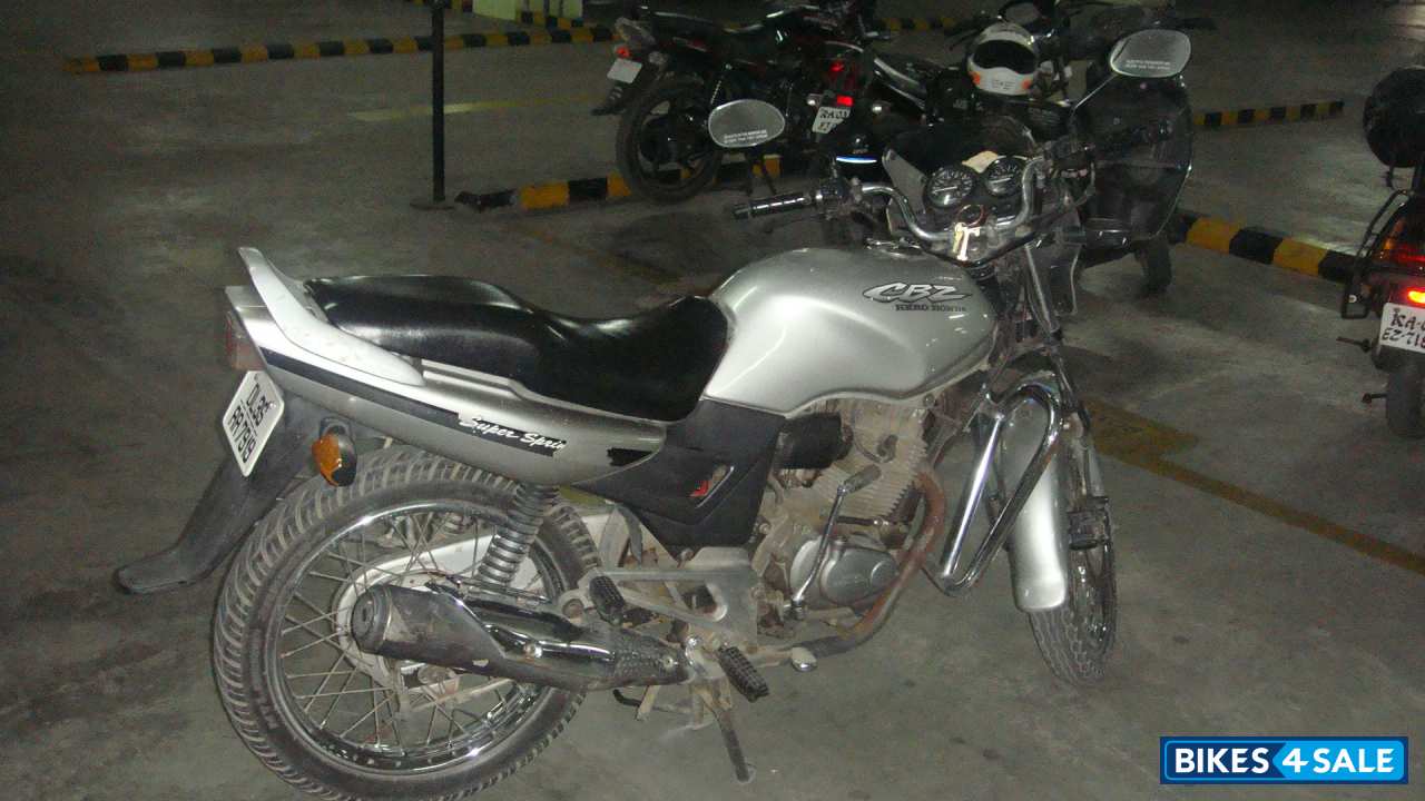Silver Hero CBZ Silver Hero CBZ