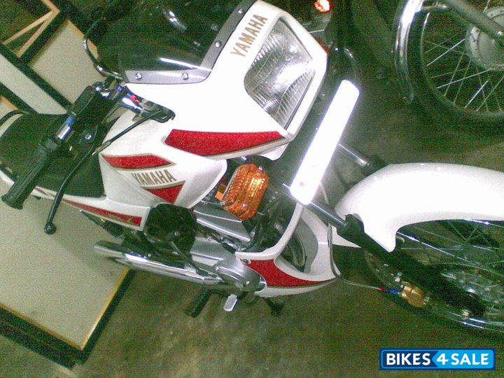 White Yamaha RXZ