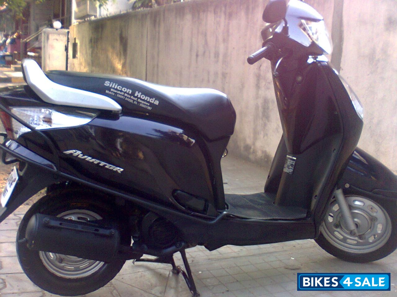 Purple Honda Aviator