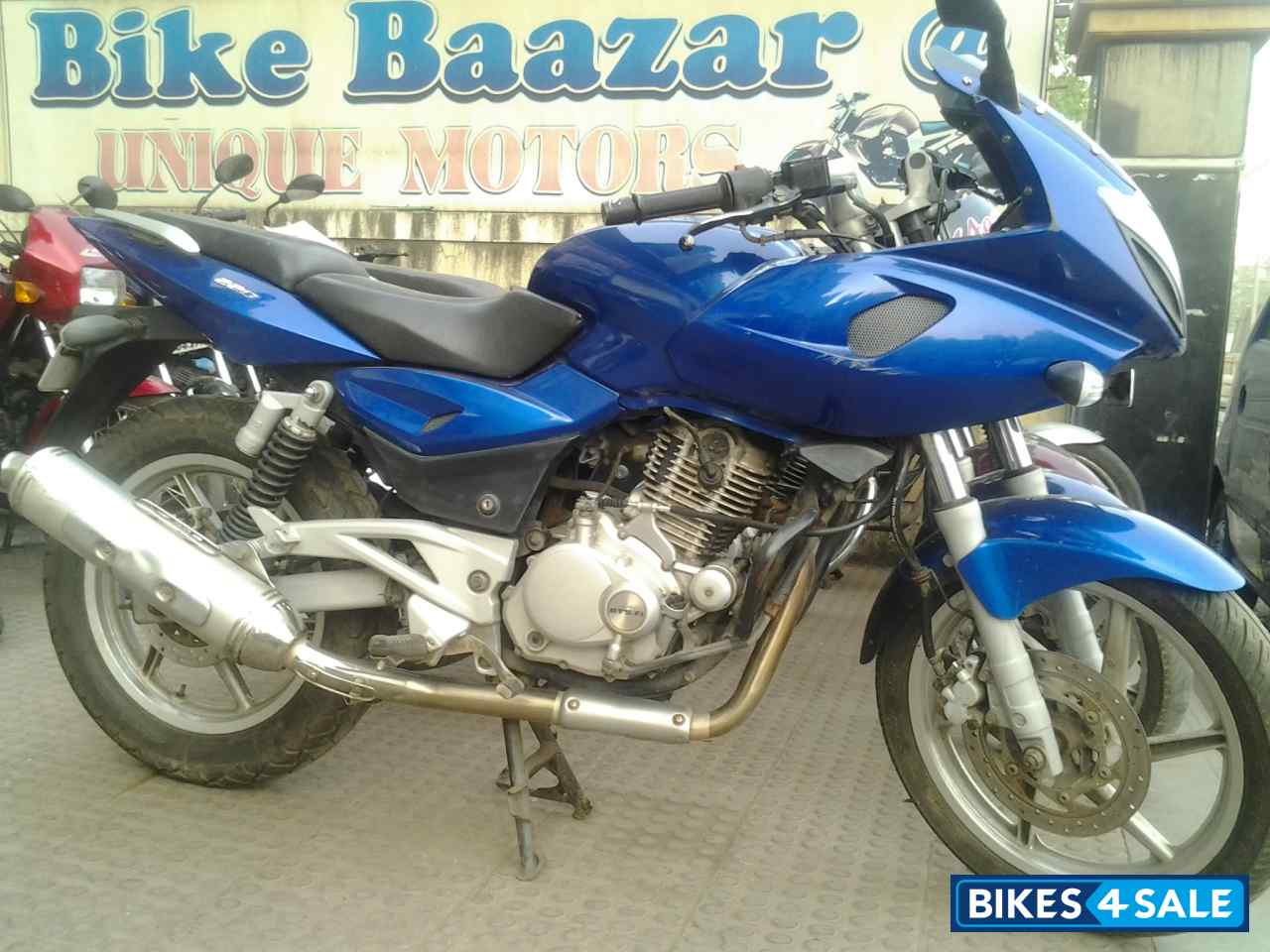 Bajaj Pulsar 220 DTSFi