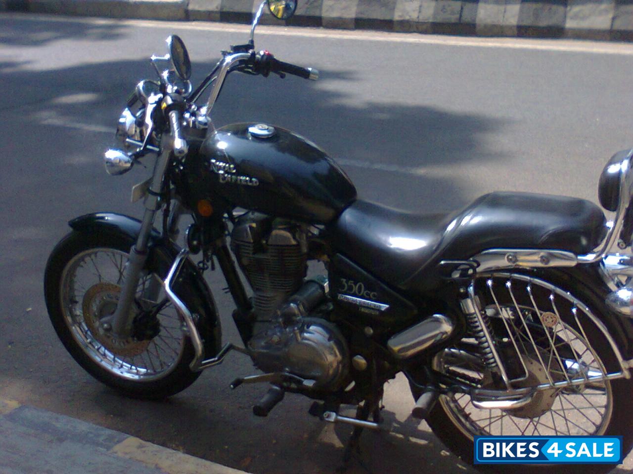 Black Royal Enfield Thunderbird TwinSpark 350