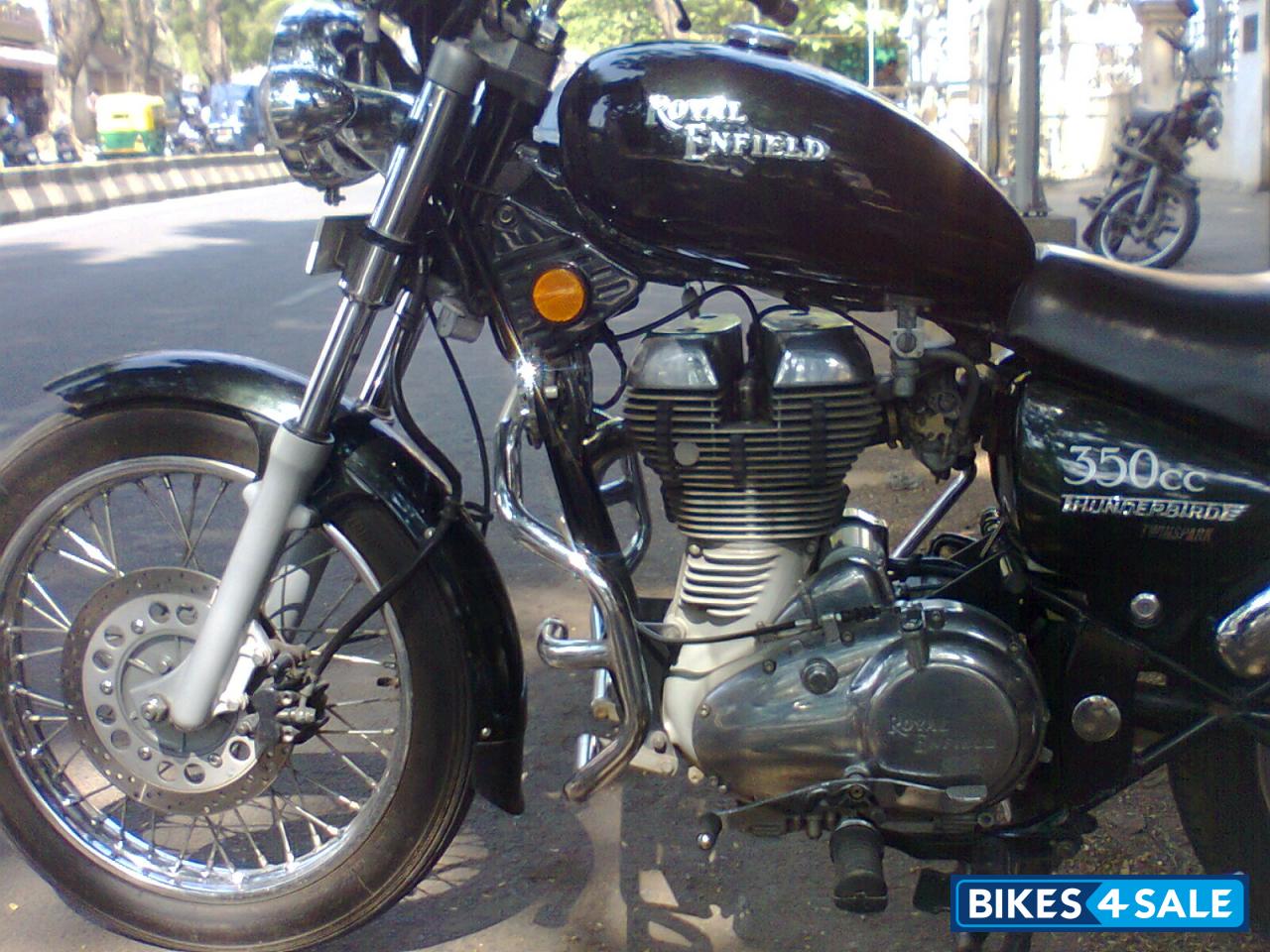 Black Royal Enfield Thunderbird TwinSpark 350