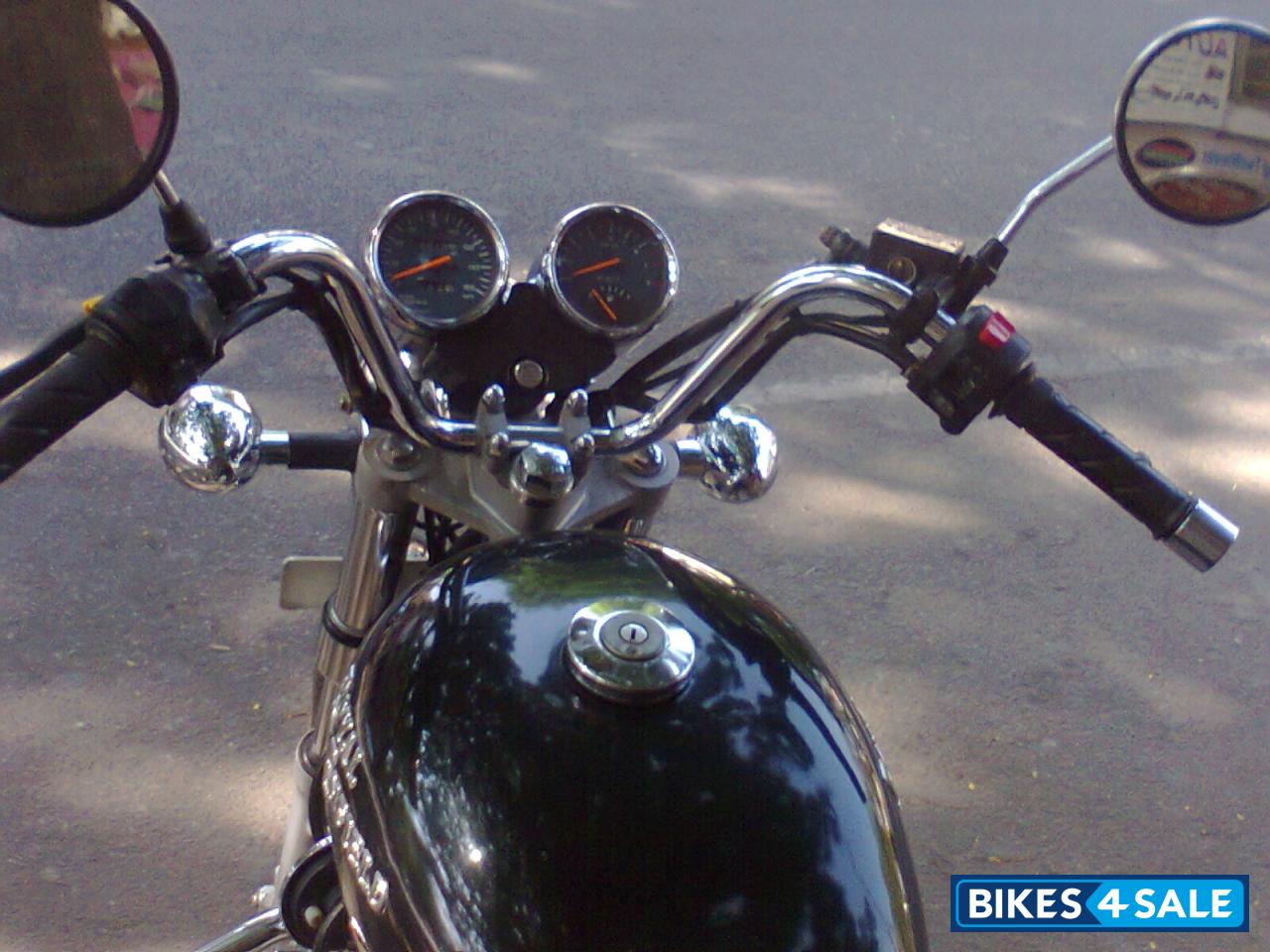 Black Royal Enfield Thunderbird TwinSpark 350