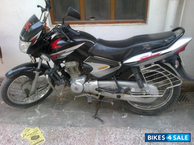 Black Honda Shine