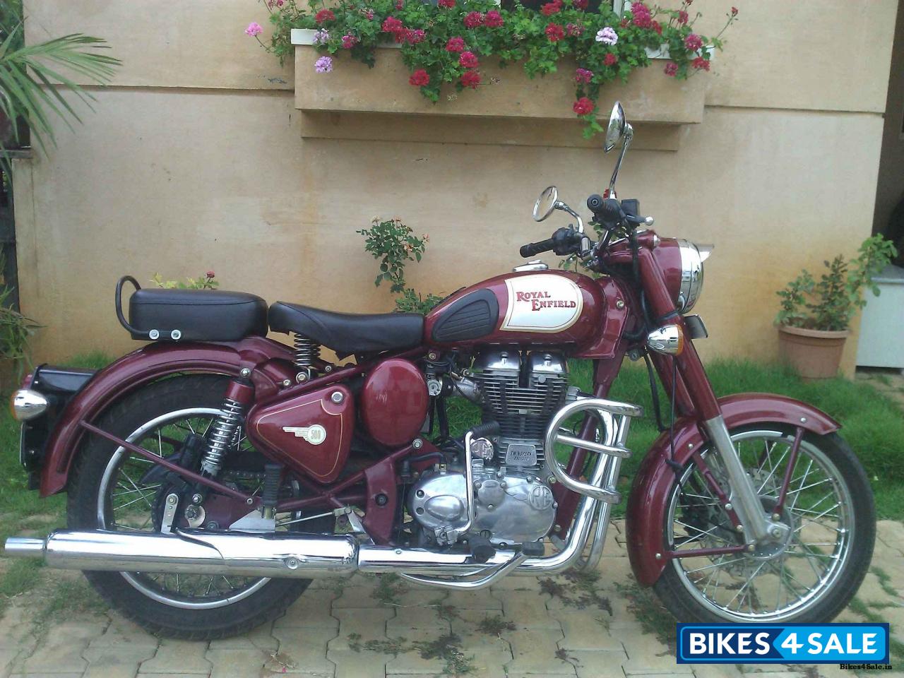 Royal Maroon Royal Enfield Classic 500